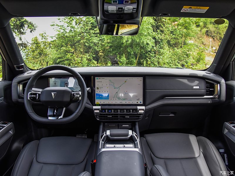 Интерьер Changan Deepal G318